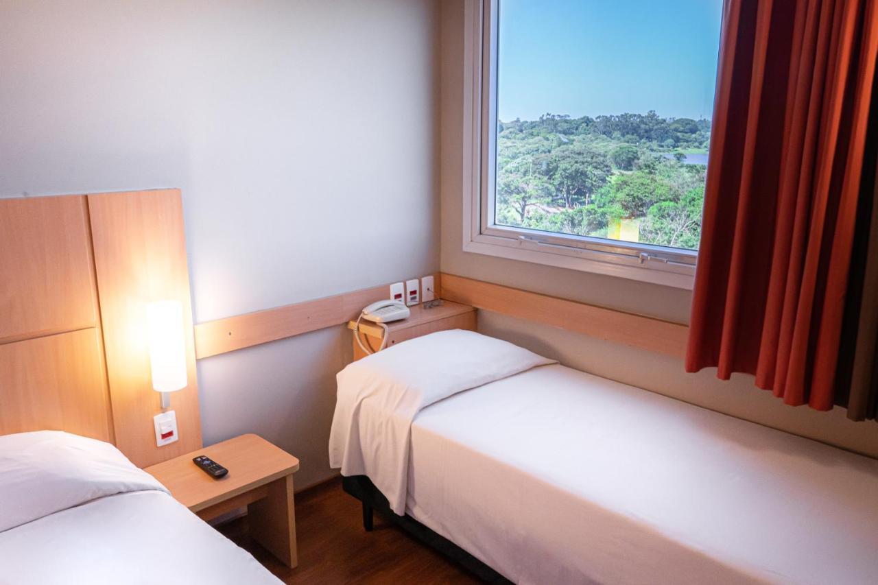 Hus Hotel ドウラドス エクステリア 写真
