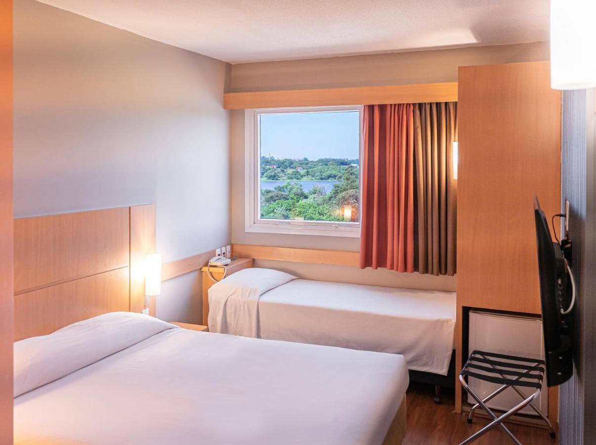 Hus Hotel ドウラドス エクステリア 写真