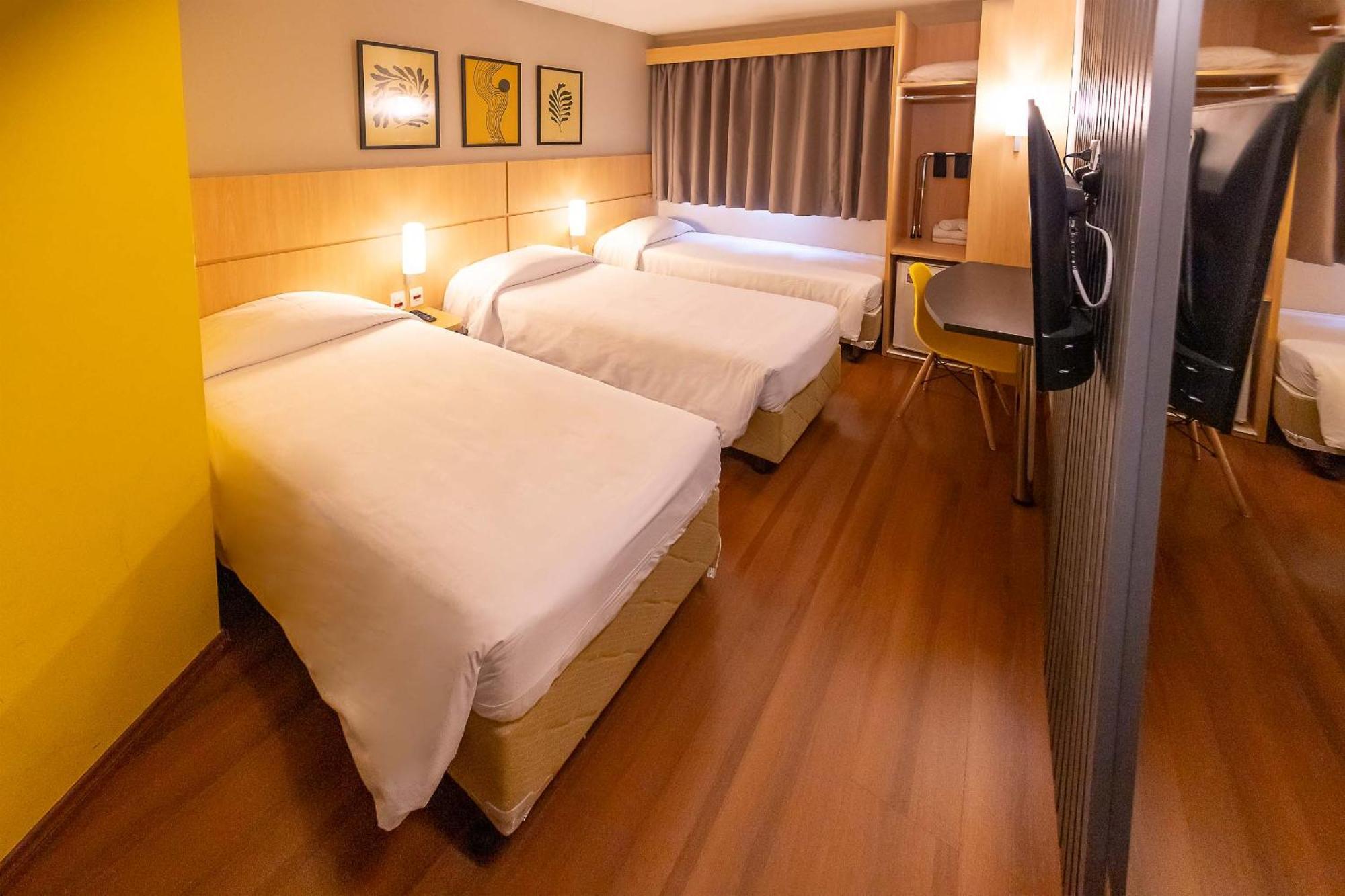 Hus Hotel ドウラドス エクステリア 写真