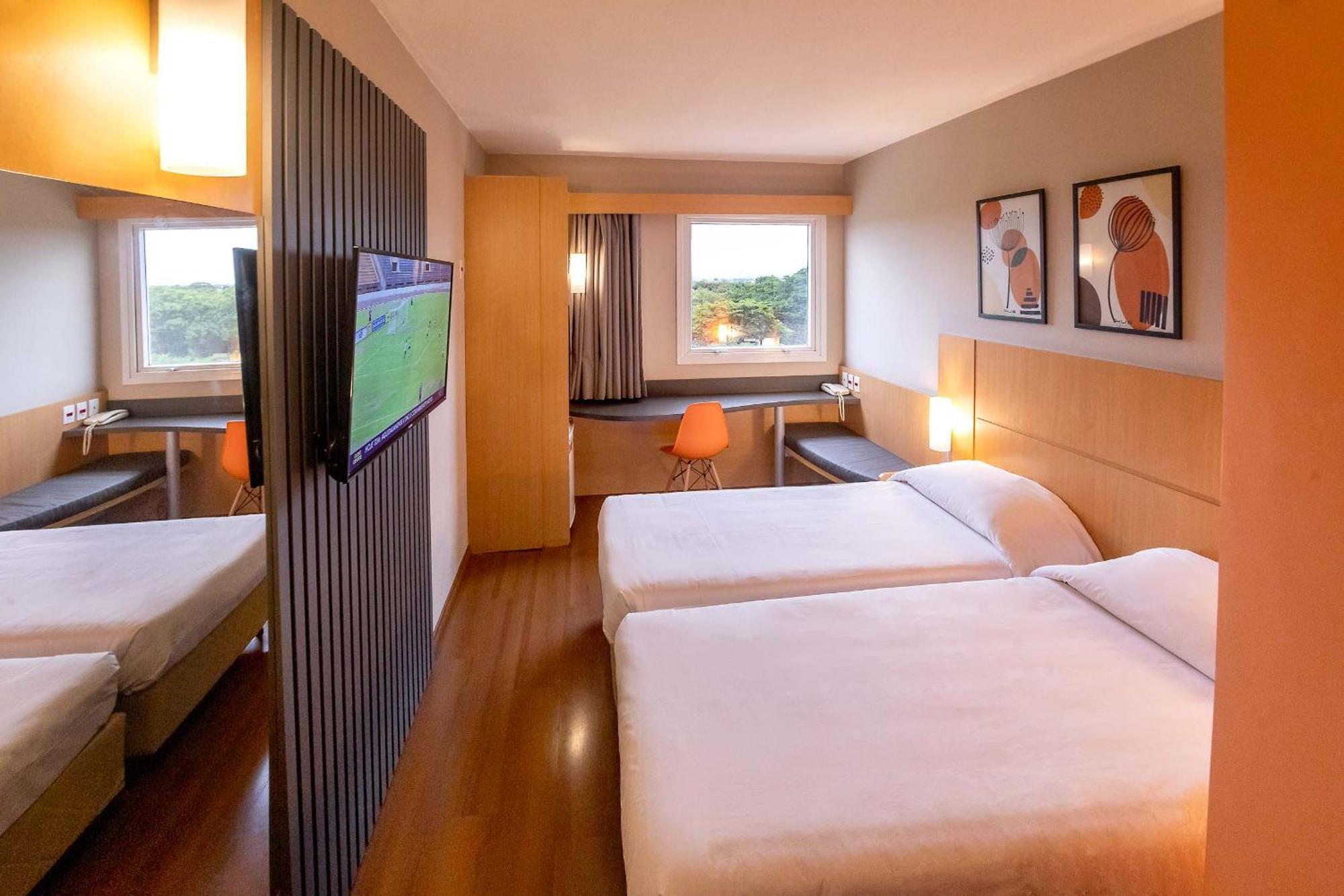 Hus Hotel ドウラドス エクステリア 写真